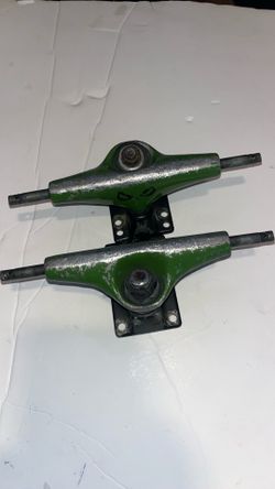 Vintage skateboard trucks $25