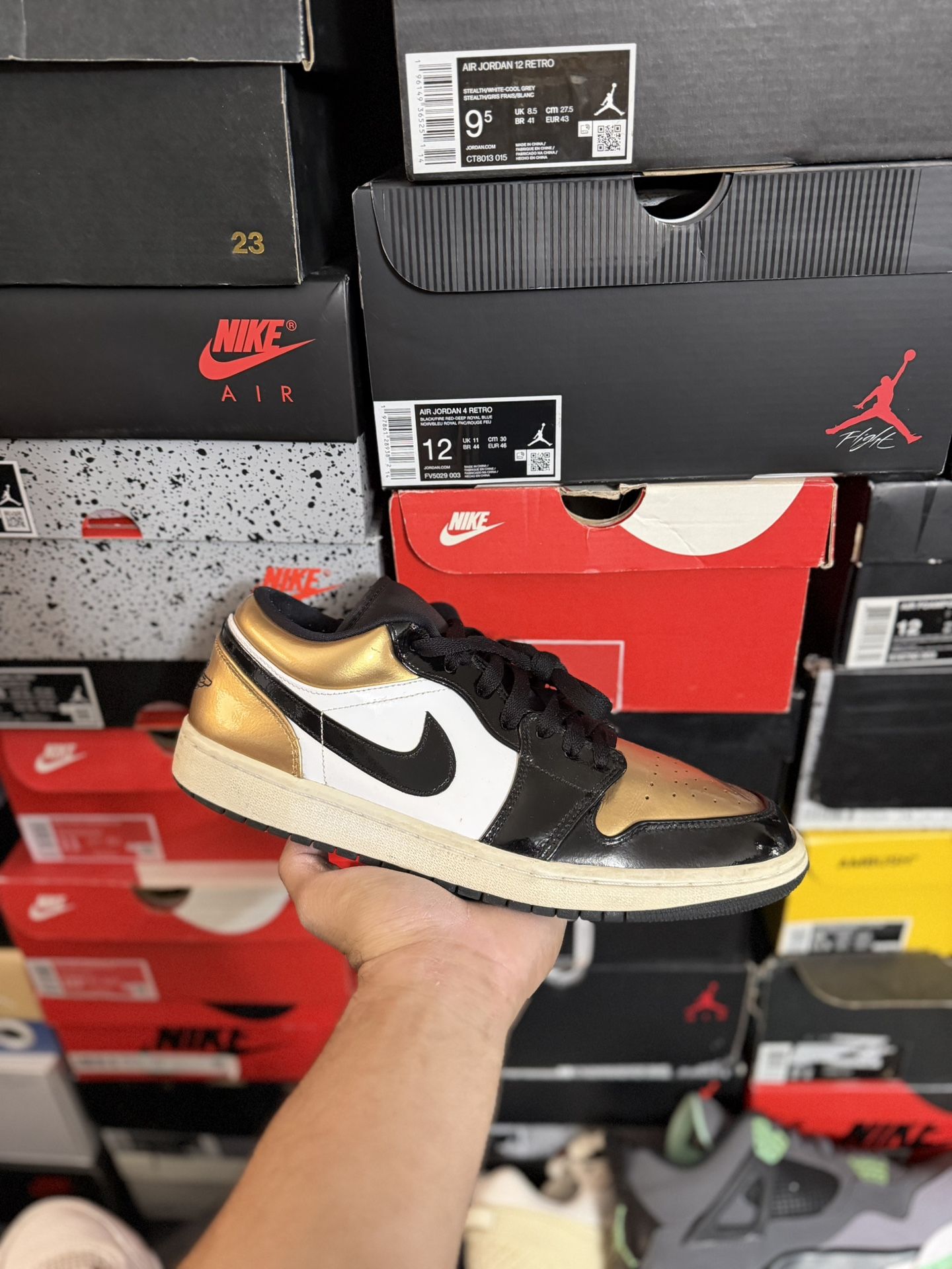 Jordan 1 Low Gold Toe size 10.5 USED 