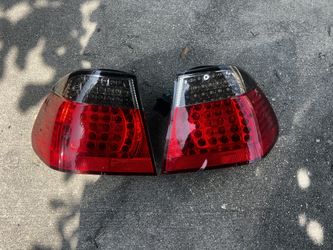 E46 TAILLIGHTS (sedan)