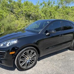 2018 Porsche Macan