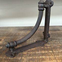 Shelf Brackets! Gorgeous! $5 Each