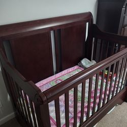Solid Cherry Baby Crib 