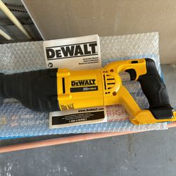 DEWALT DCS381 VARIABLE SPEED RECIPROCATING SAW ( No Battery No Charger )