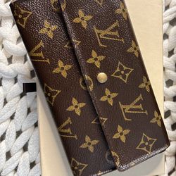 LOUIS VUITTON Gray Monogram Eclipse Portefeuil Long Wallet for Sale in  Fresno, CA - OfferUp