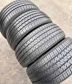 215/55/17 Bridgestone Selling a set of 4 tires in excellent condition π«‘
