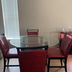 Dining Room Table And Chairs 