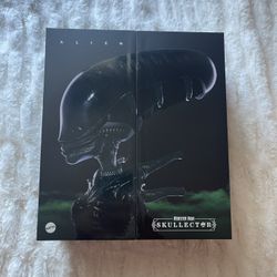 Mattel Monster High Skullector Alien Doll NEW