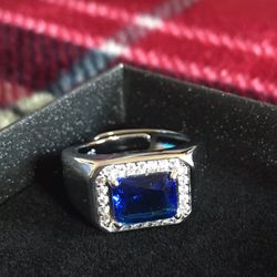 Men’s Sterling Silver And Sapphire Ring 