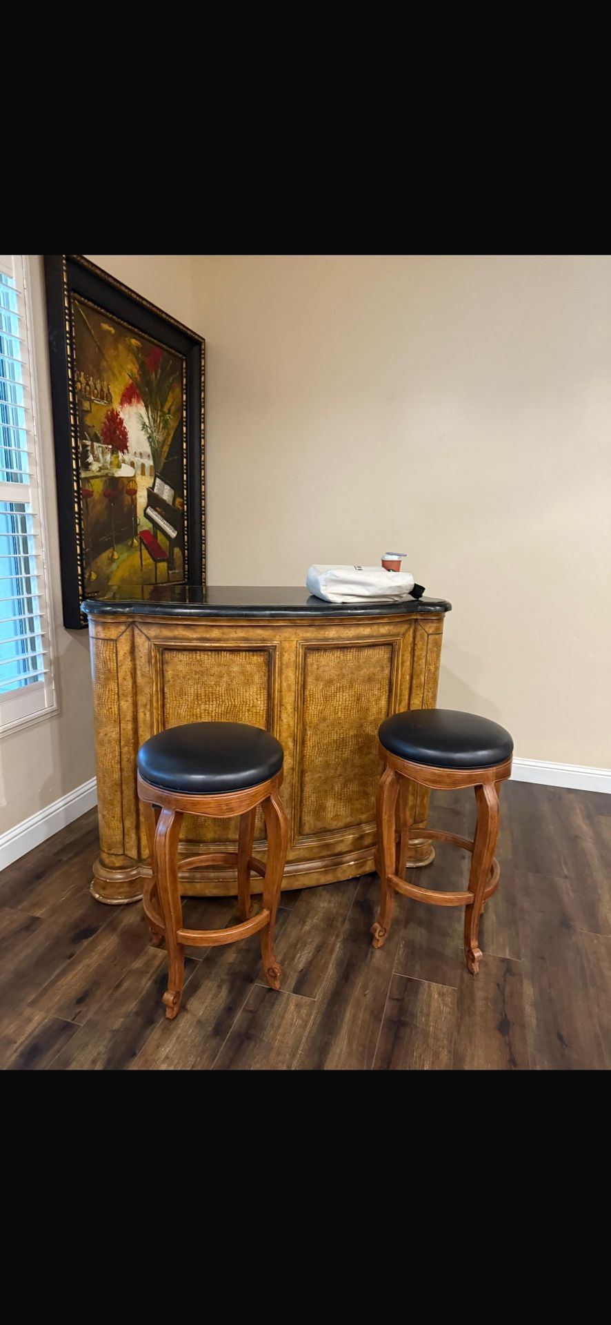 Two seat bar and stools marble top