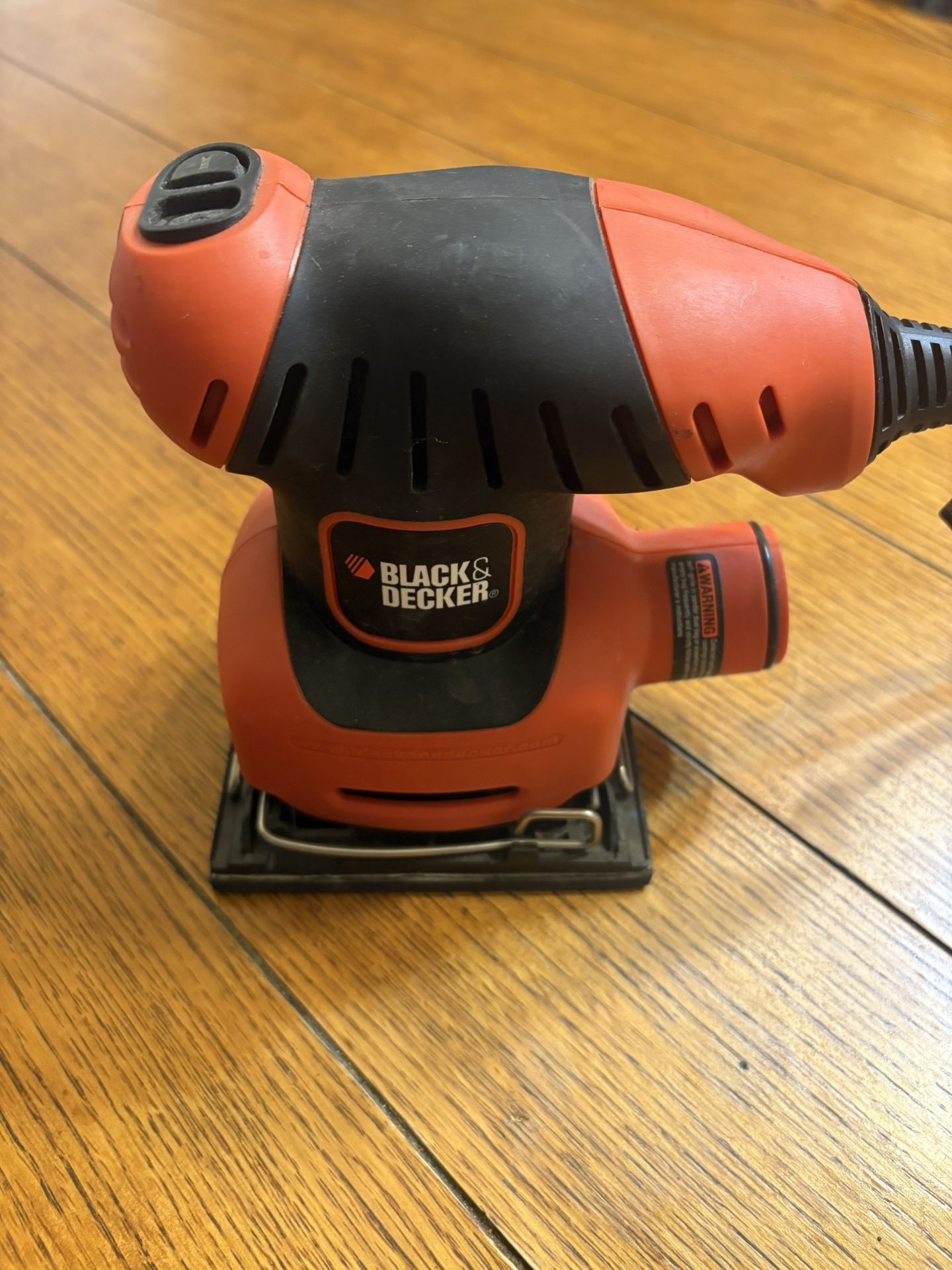 BLACK+DECKER 1/4-Sheet Finishing Sander, specifically identified as the FS540 model