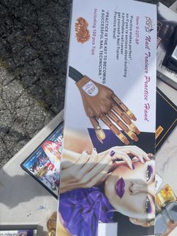 Nail Hand