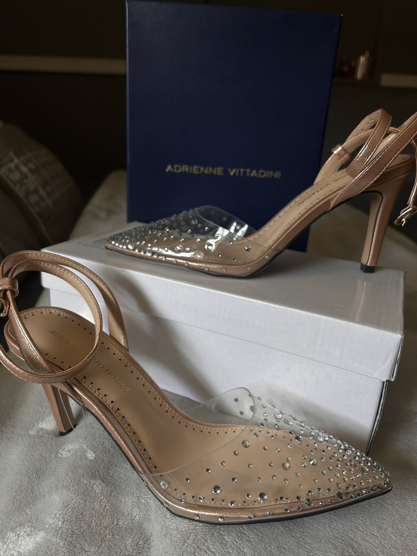Women’s heels 7 1/2 clear with rhinestones, heels never worn!
