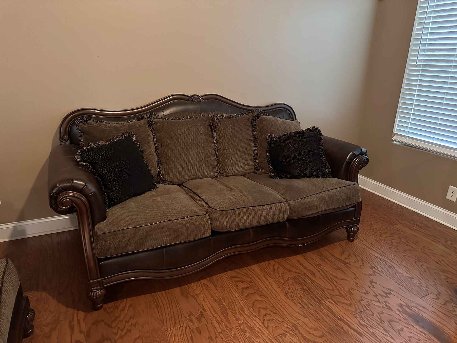 Living Room Furniture 