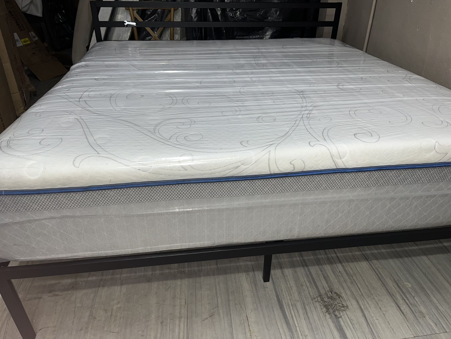 Comfortable Firm 14” Inch King Size Hybrid Mattress On Clearance Sale ❄️ Shop & Save Money❄️ Never Pay Retail Prices