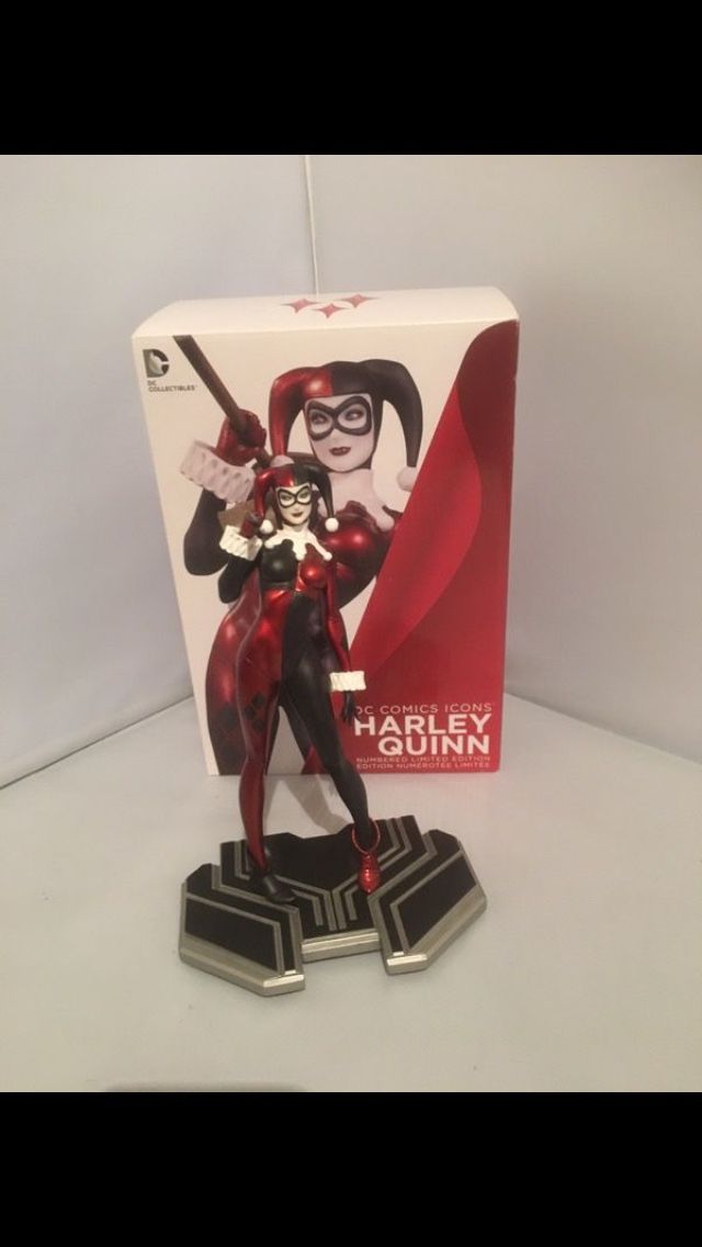 DC COLLECTIBLES HARLEY QUINN ICONS Statue