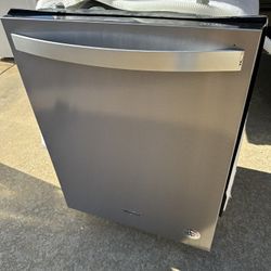 Whirlpool Dishwasher