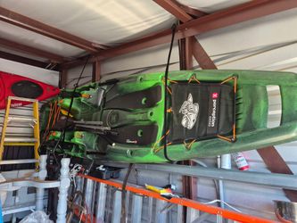 2 Kayaks