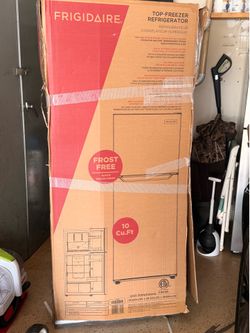 Mini frigaire refrigerator