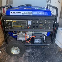 DuroMax XP8500E Portable Generator 