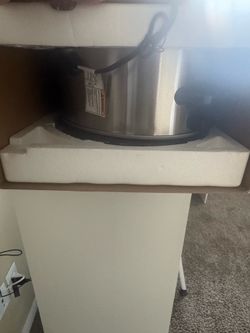 Chefman 6-Quart Slow Cooker with Locking Lid – Like New