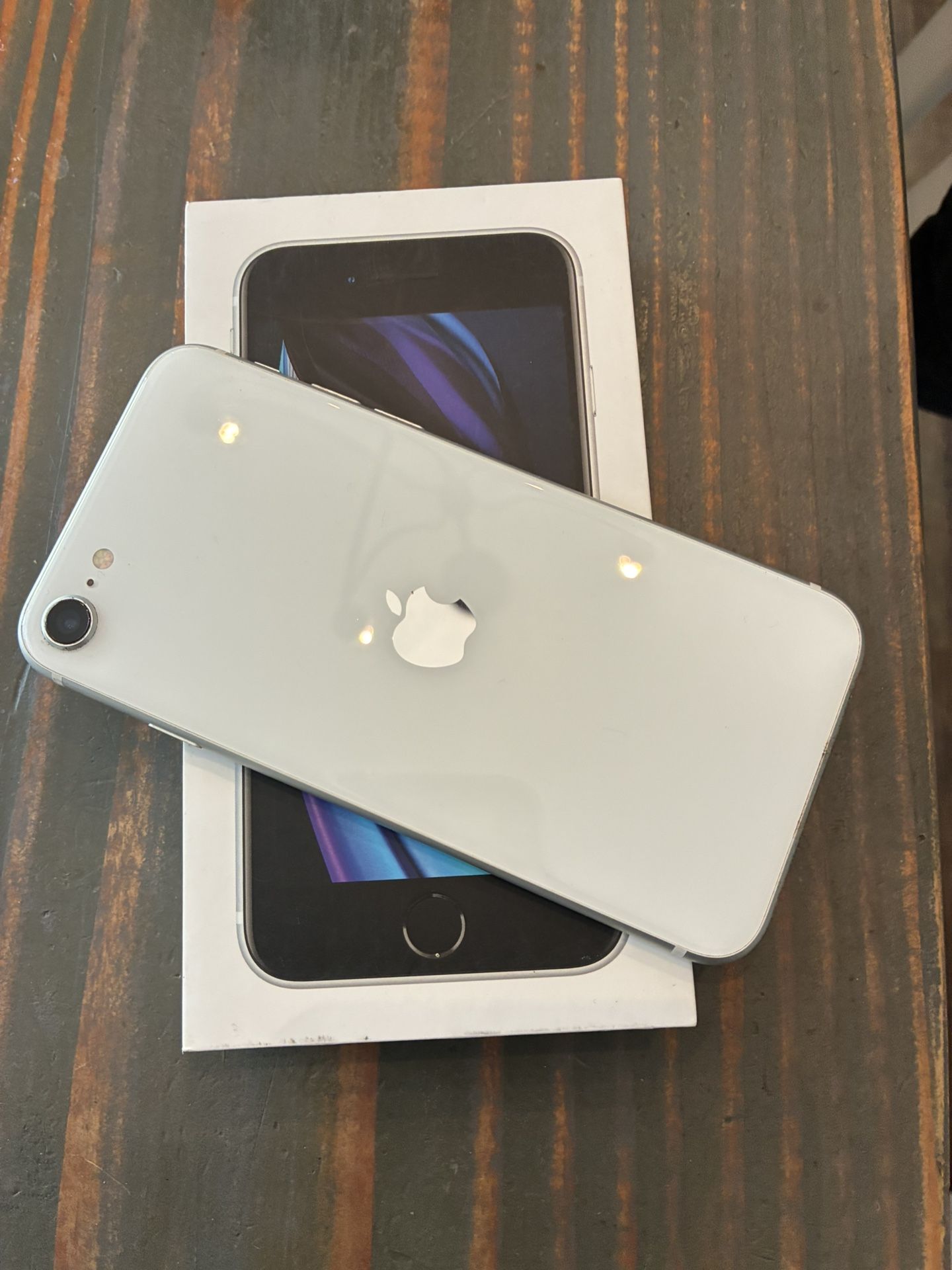 iPhone se Second Generation