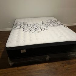 Queen Size Pillow Top Mattress new