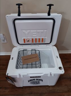 Yeti Tundra 35 White Cooler