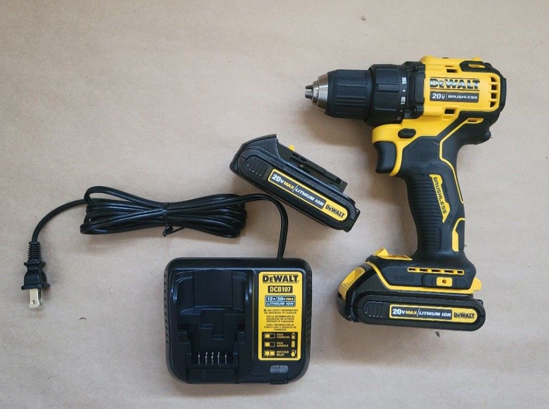 Dewalt 20v ATOMIC 1/2 Drill Driver Kit