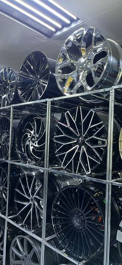 CHEVY,FORD AND DODGE 22” WHEELS SET $40 DOWN