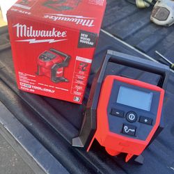 Milwaukee M12 Compact Inflator(TOOL ONLY)