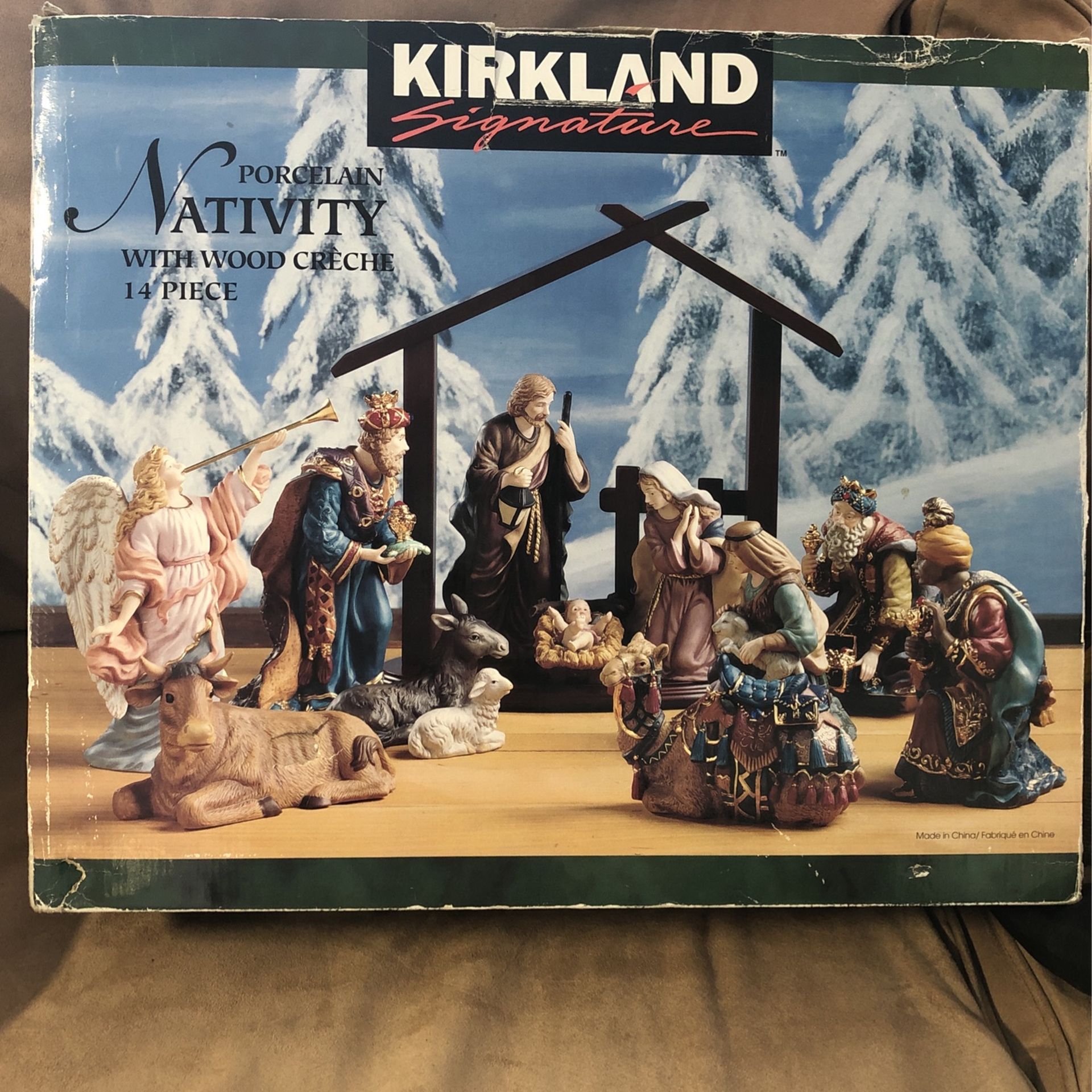 Kirkland 14 Piece Nativity Set With Wood Creche
