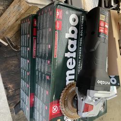 Black Matabo Grinder