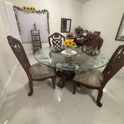90” Round Glass Table With 4 Chairs 