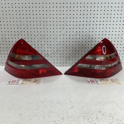2001 2004 MERCEDES BENZ R170 SLK SLK230 SLK320 TAIL LIGHT PAIR OEM 