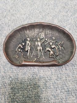 Vintage Bronze Dish Landing Of Columbus