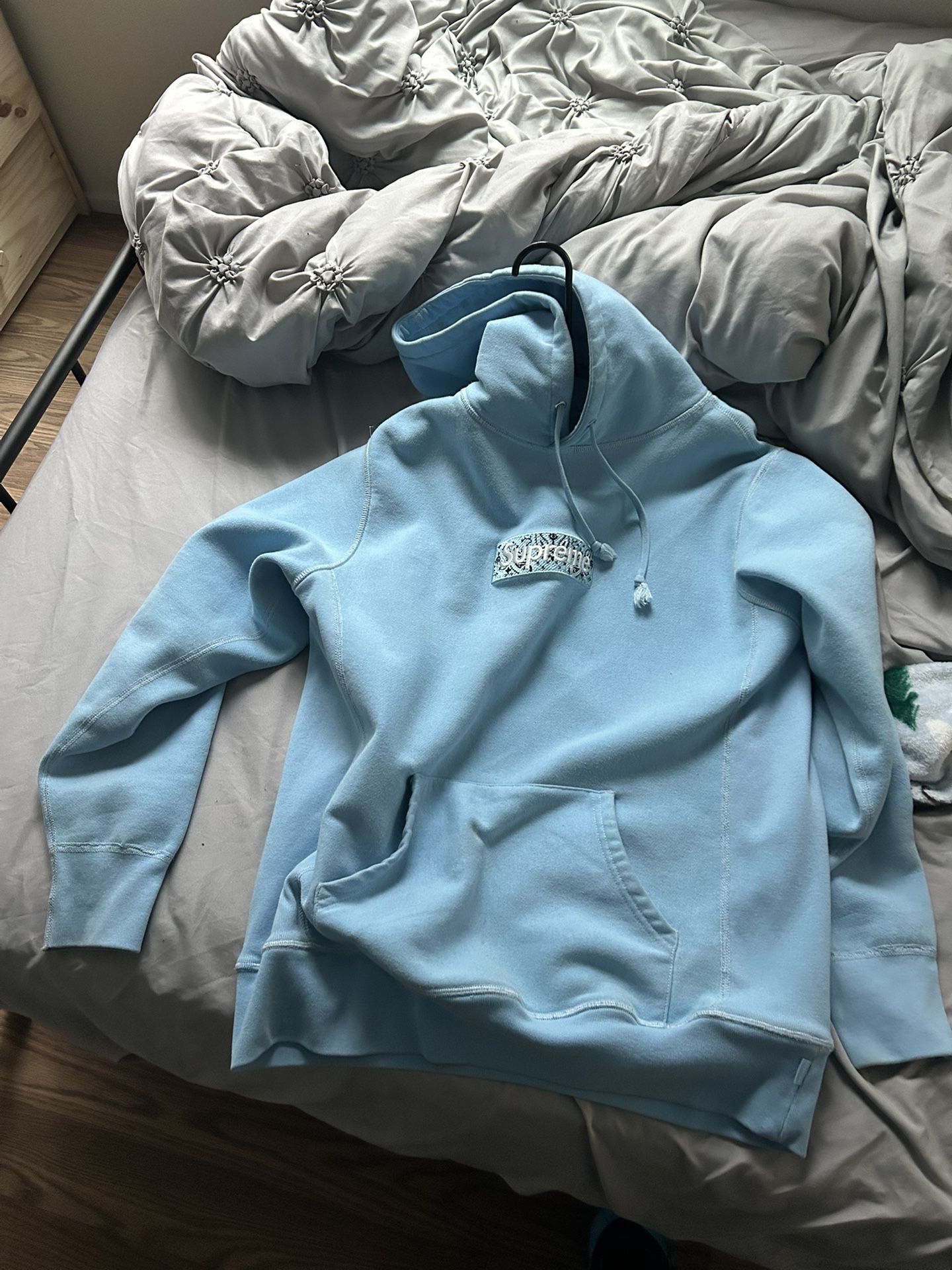 Supreme Hoodie