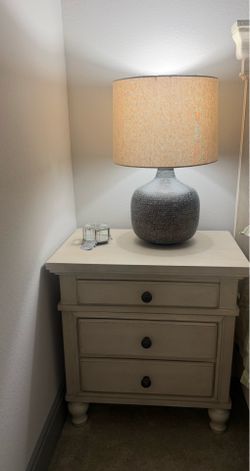 2 lamps