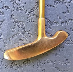 Celebrity 24k Gold Plated Golf Putter - Flawless Diamond Grip