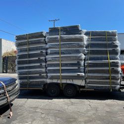 Queen Size Mattress Pillow Top 12"    New Mattress 