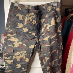 Women’s Cargo Pants
