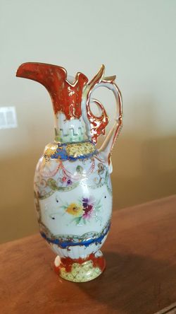 Beautiful Vintage Japanese Vase