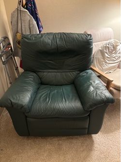 Free Leather Recliner that Swivels
