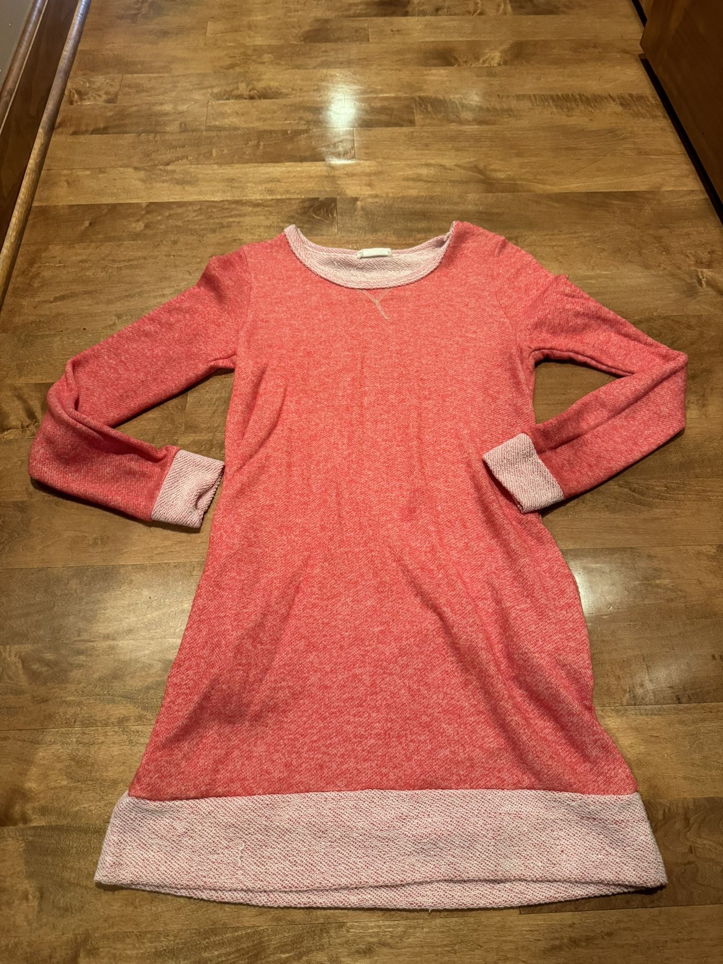 Woman’s Long Sweatshirt/dress Shipping Avaialbe 