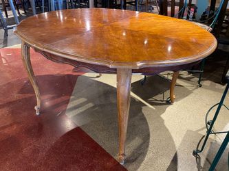 Old School Classy Oval Dining Table