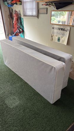 Box springs mattresses