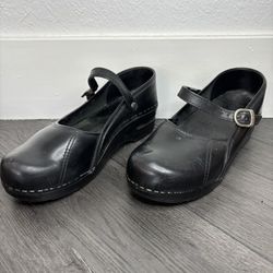 Dansko Marcelle Black Leather Mary Jane Clogs Size 39 Strap Nurse Shoes