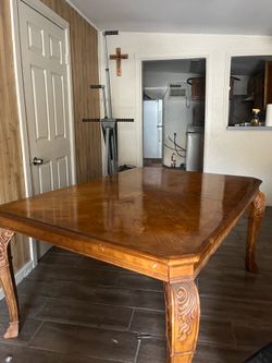Pinewood table with chairs set