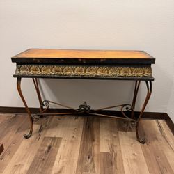 Entrance Table 