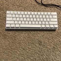  gk61 yellow switch keyboard /mouse is coolermaster 711 