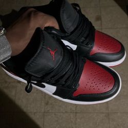 Jordan 1 Low 8.5